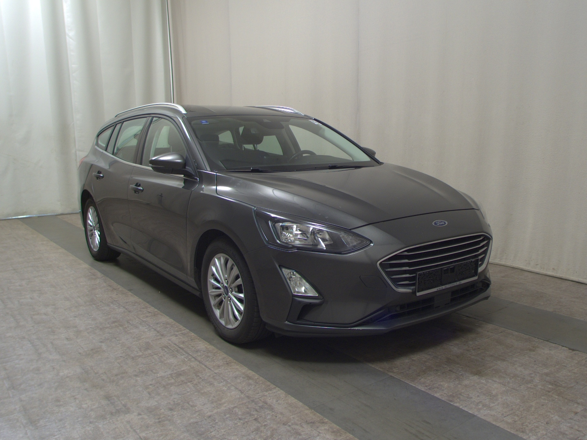Ford Focus Turnier 1.5 EB Titanium NAVI KLIMAAUT LED SHZ PDC 3