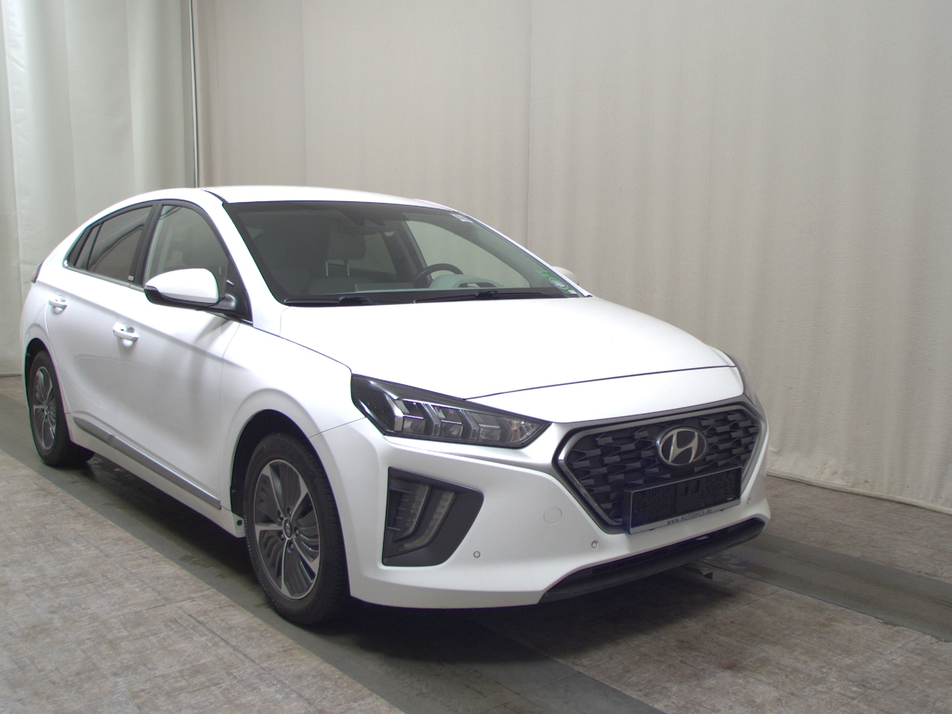 Hyundai IONIQ 1.6 GDI Hybrid Navi LED Leder RfK AID 3