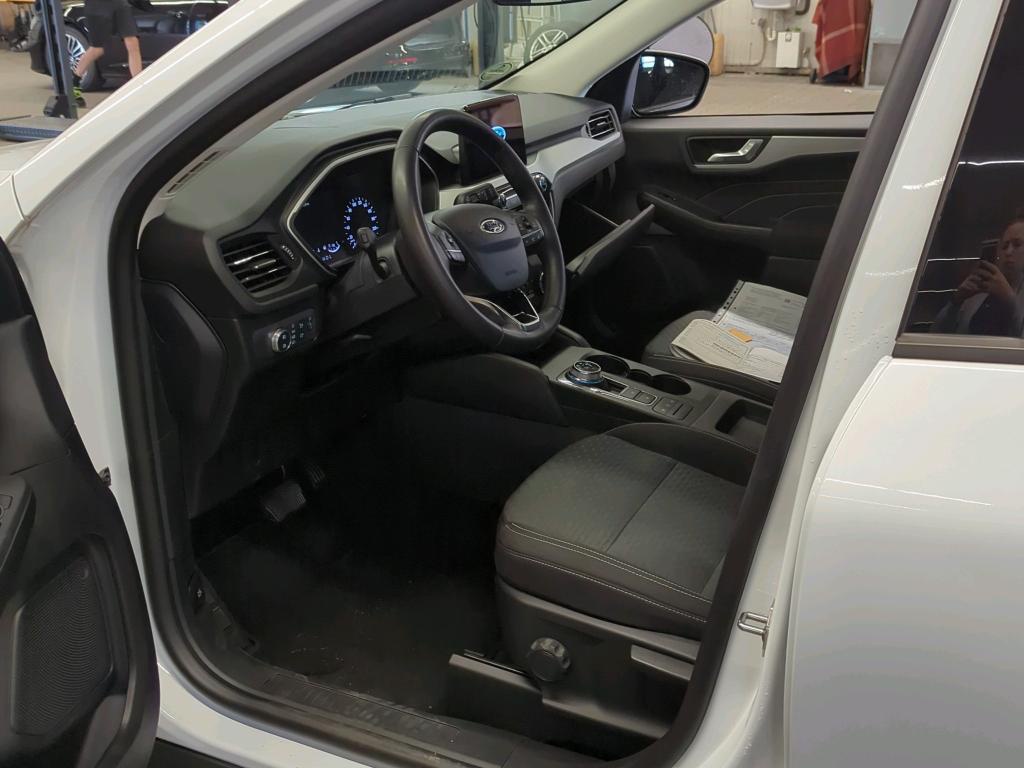 Ford Kuga 1.5 EB Cool&Connect NAVI LED SHZ PDC 6