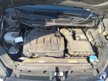 Volkswagen Touran 2.0 TDI Comf. Navi LED DC-Pro Pano DynAudio 8