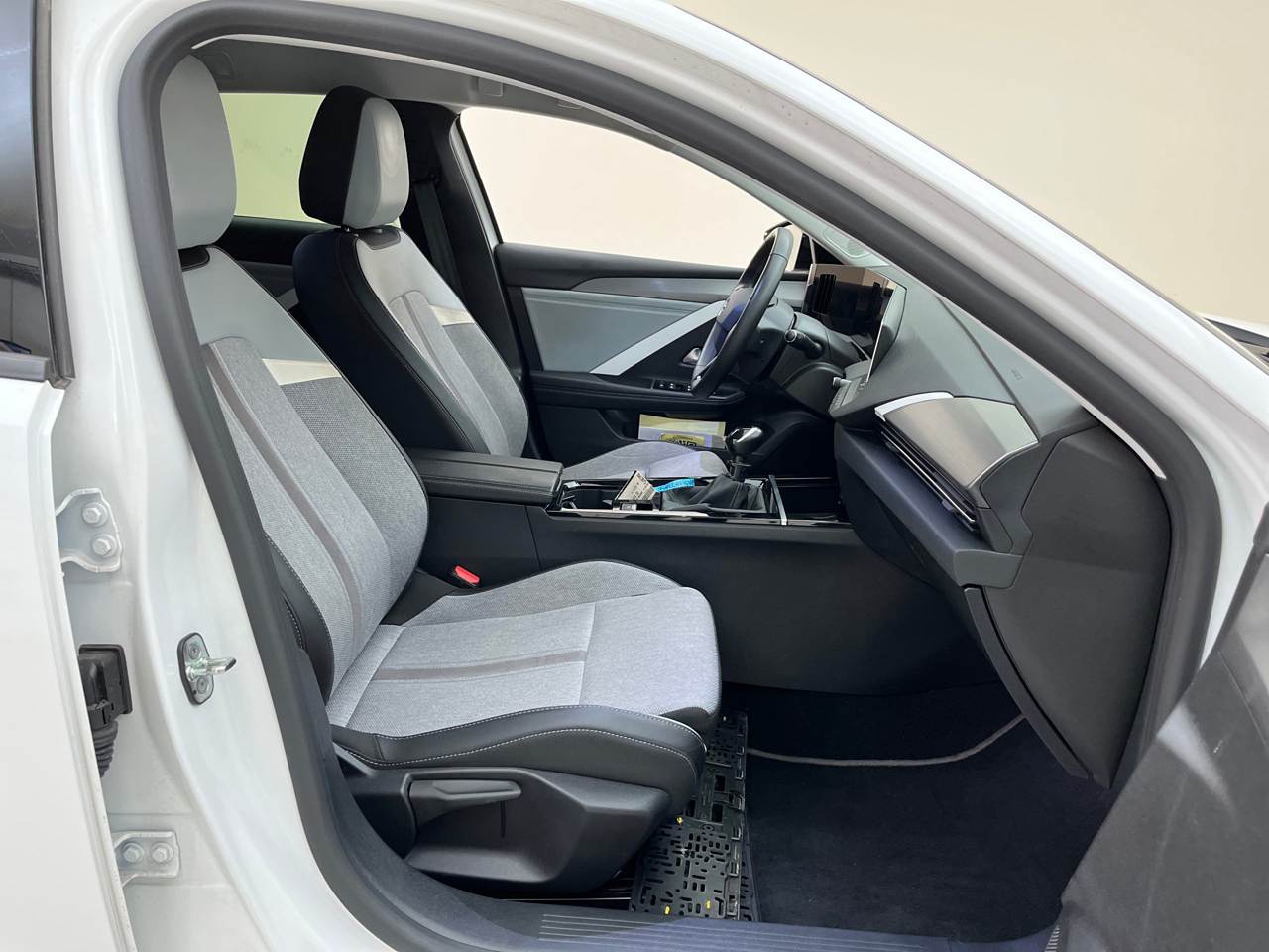 Opel Astra ST 1.5 D Business Elegance NAVI LED SHZ RFK 6