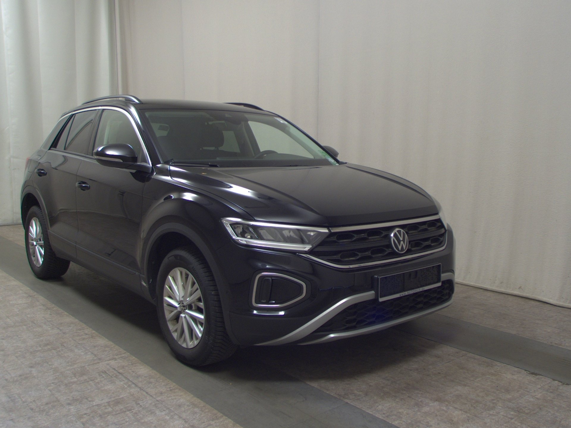 Volkswagen T-Roc 1.0 TSI Life LED DC PDC Shz BT DAB 3