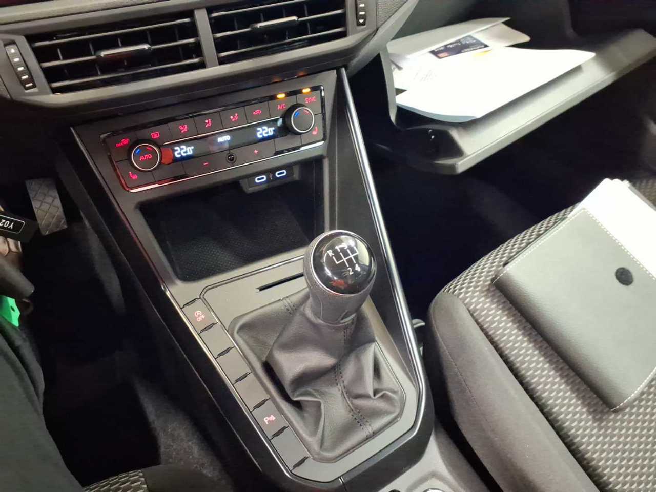 Volkswagen Polo 1.0 Trendline NAVI LED SHZ PDC 11