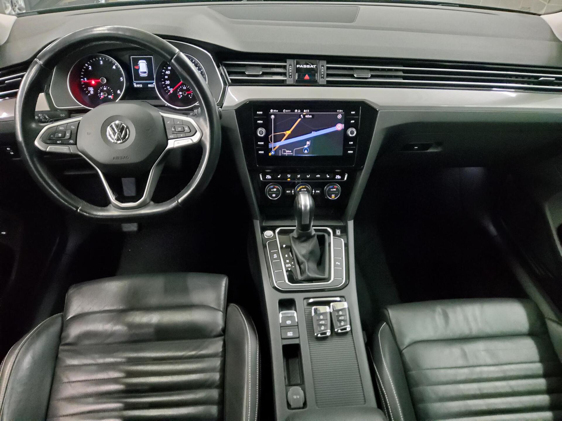 Volkswagen Passat Var. 2.0 TDI Business Navi LED Leder RFK 5