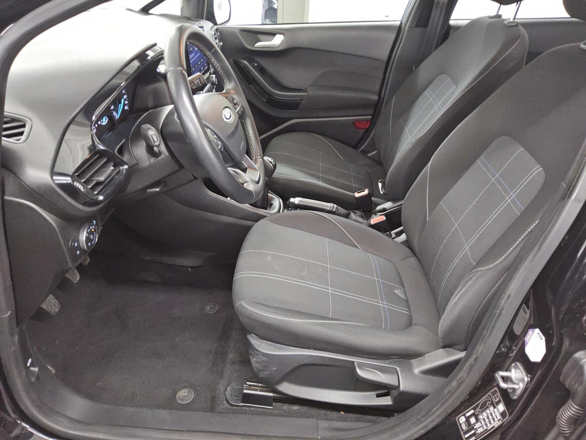 Ford Fiesta 1.1 Cool&Connect RFK Shz 8