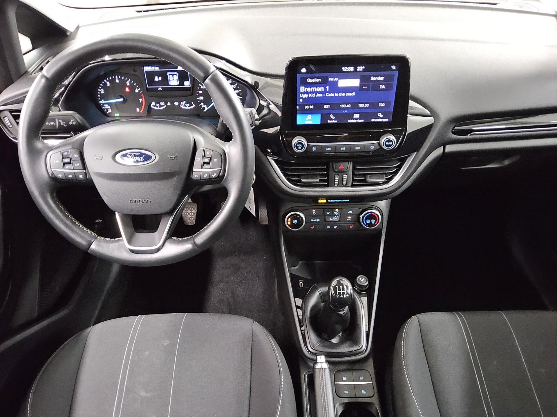 Ford Fiesta 1.1 Cool&Connect RFK Shz 5