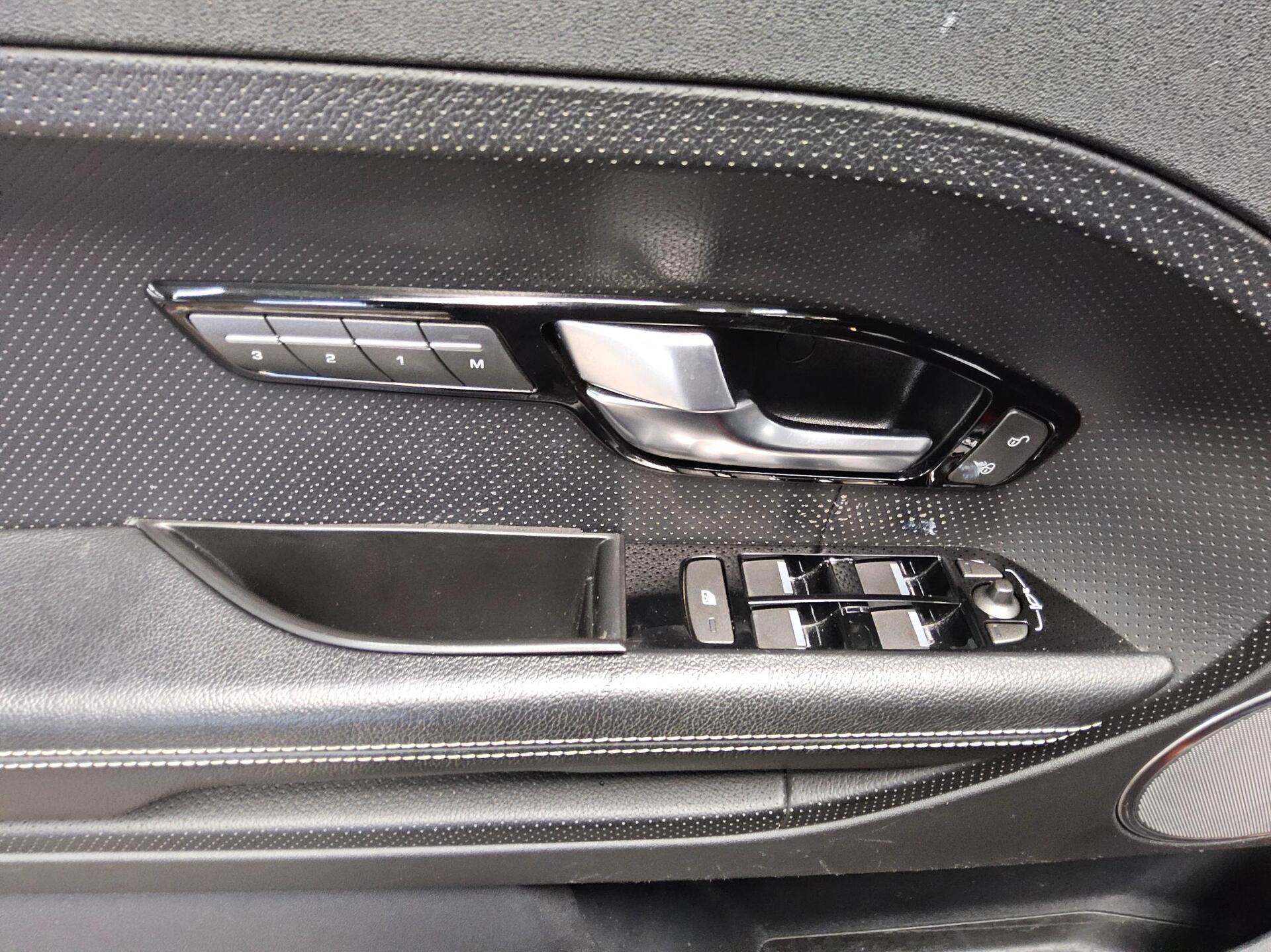 Land Rover Range Rover Evoque 2.2 SD4 Dynamic Leder Pano 9