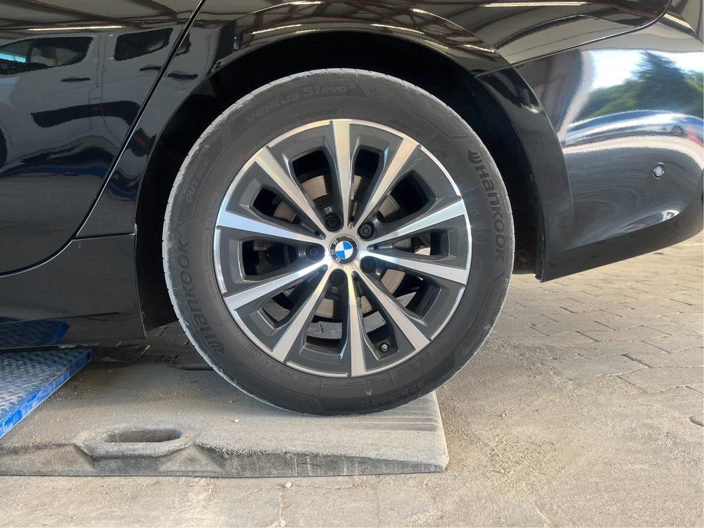 BMW 320dA Touring xDr Advantage NAVI LED SHZ RFK ACC 12