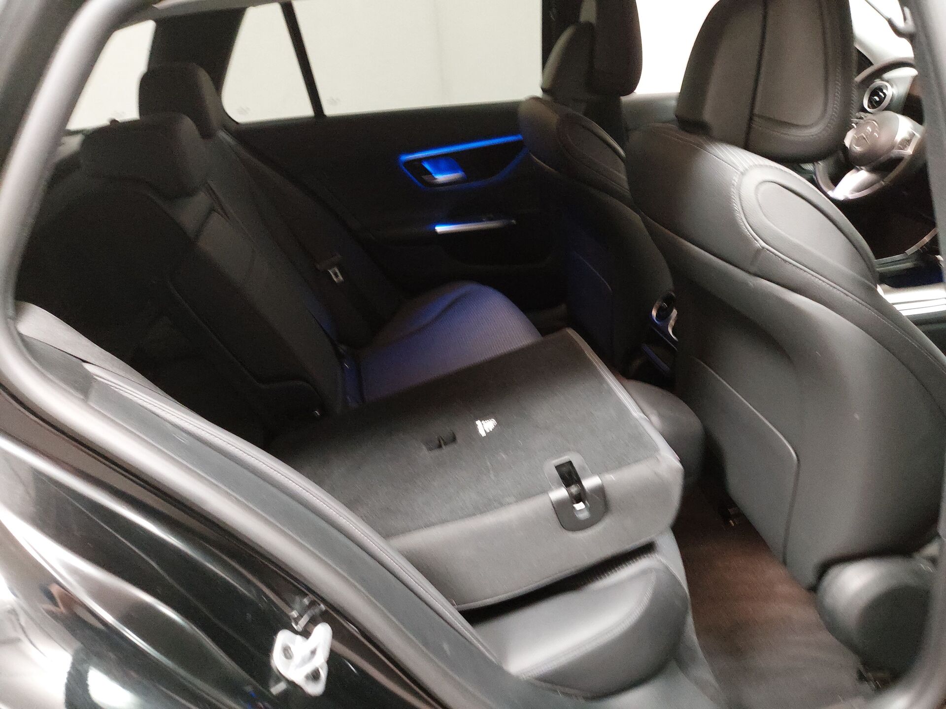 Mercedes-Benz C 220 T d Avantgarde LEDER NAVI LED PDC 18