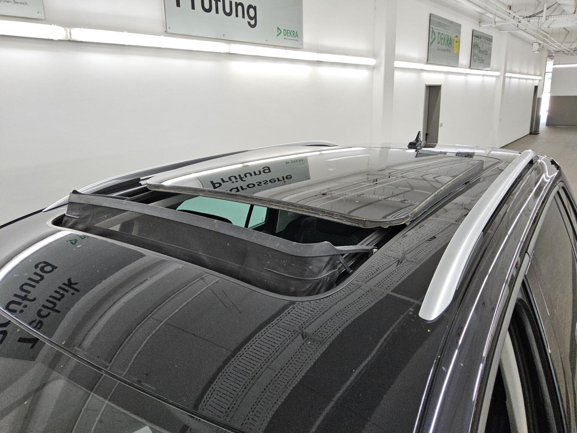 Volkswagen Tiguan 2.0 TDI Active Navi LED Pano RFK Sthzg 11