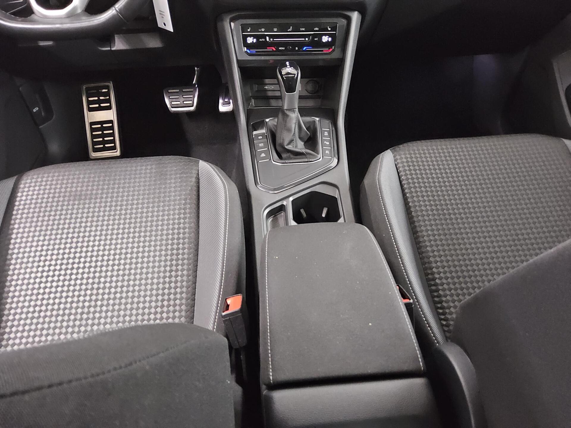 Volkswagen Tiguan 2.0 TDI Active Navi LED Pano RFK Sthzg 6