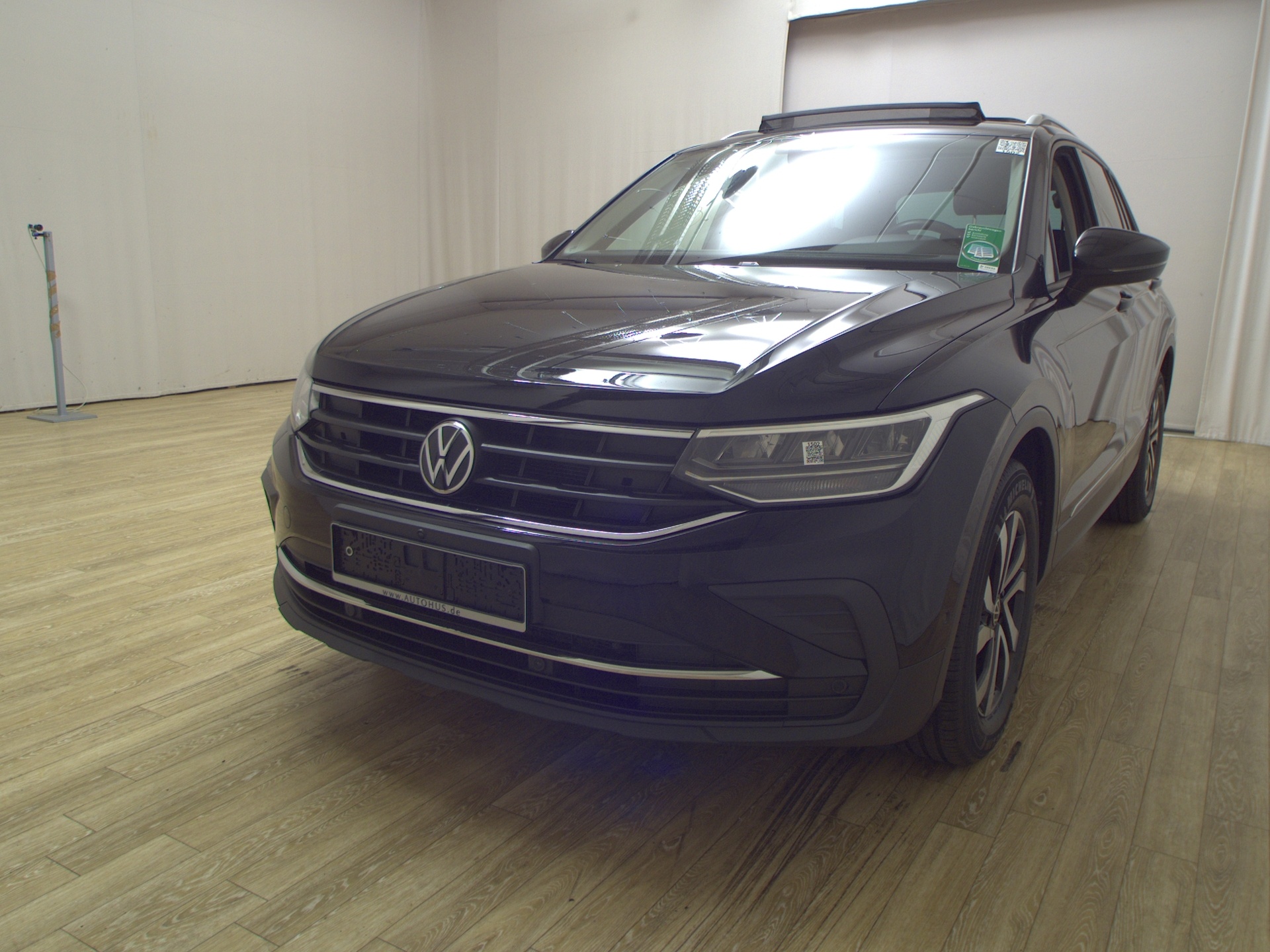 Volkswagen Tiguan 2.0 TDI Active Navi LED Pano RFK Sthzg 2