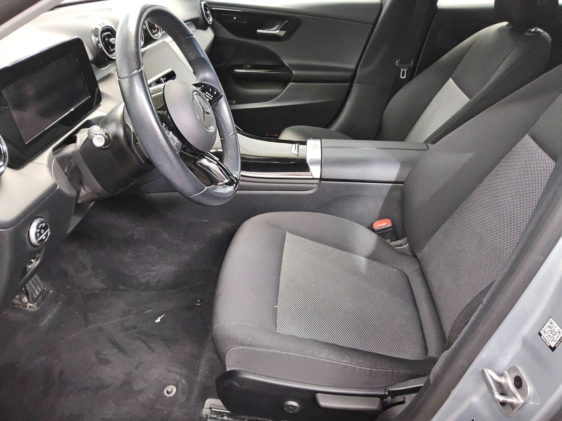 Mercedes-Benz C 200 T d Avantgarde Navi LED Shz AHK PDC 9