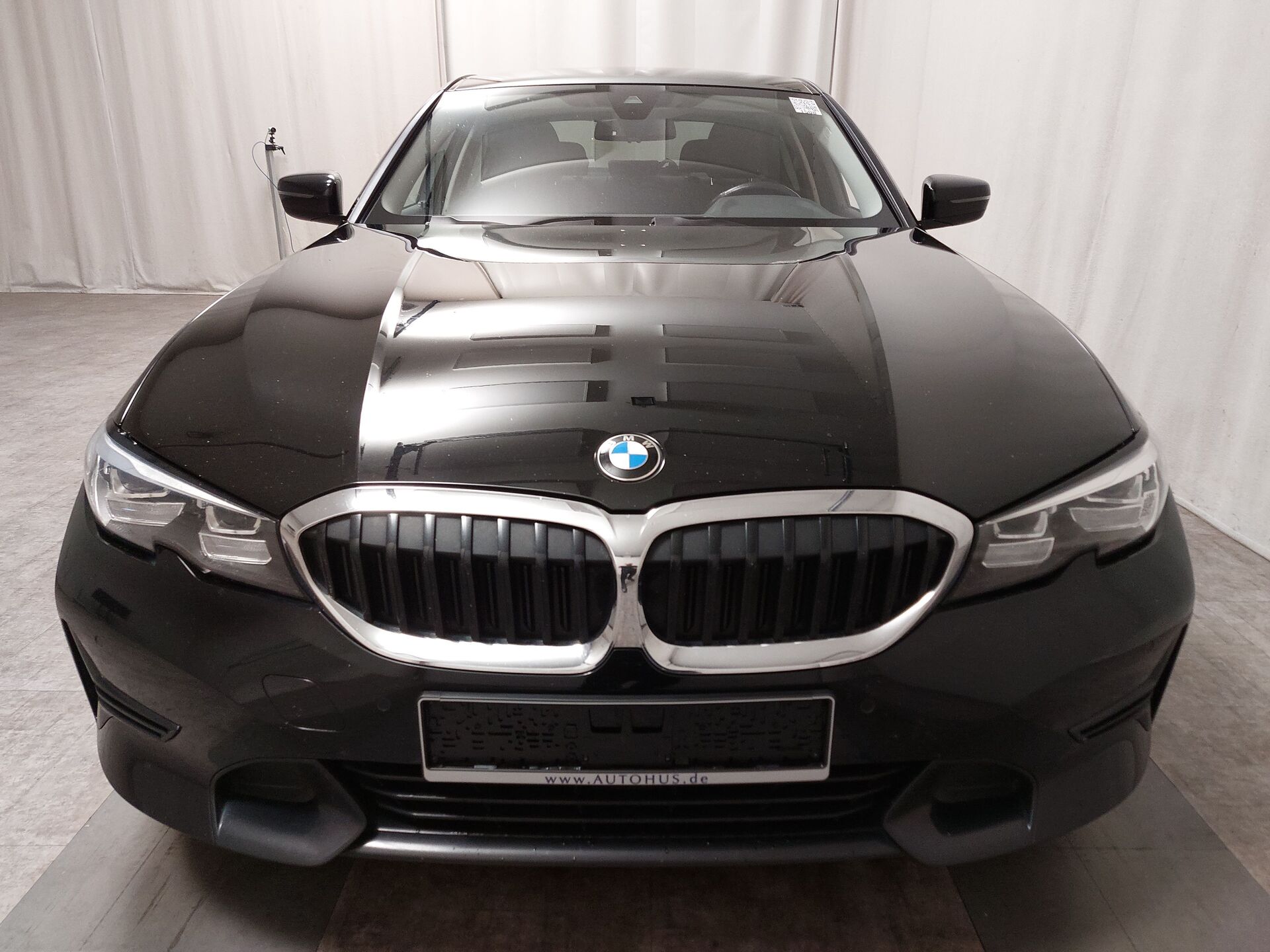 BMW 320d xDr Sport-Line LEDER NAVI LC PRO LED 5