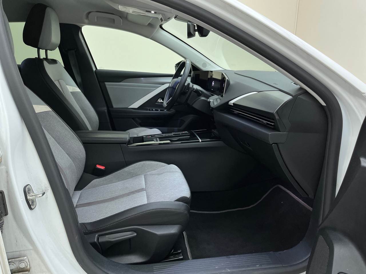 Opel Astra ST 1.5 D Business Elegance NAVI LED SHZ RFK 6