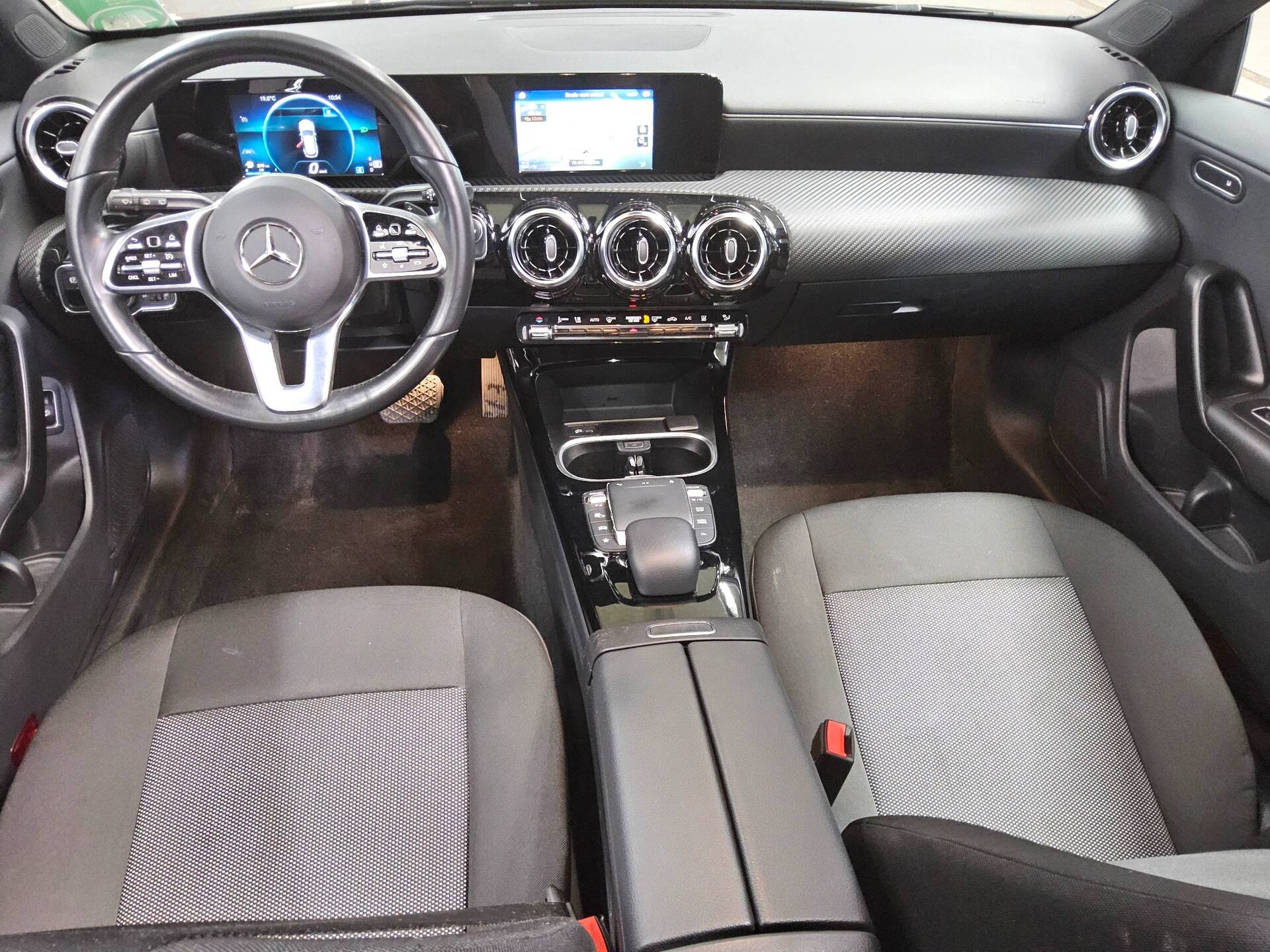 Mercedes-Benz CLA 200 SB d Navi MBUX Pano Sthzg 5