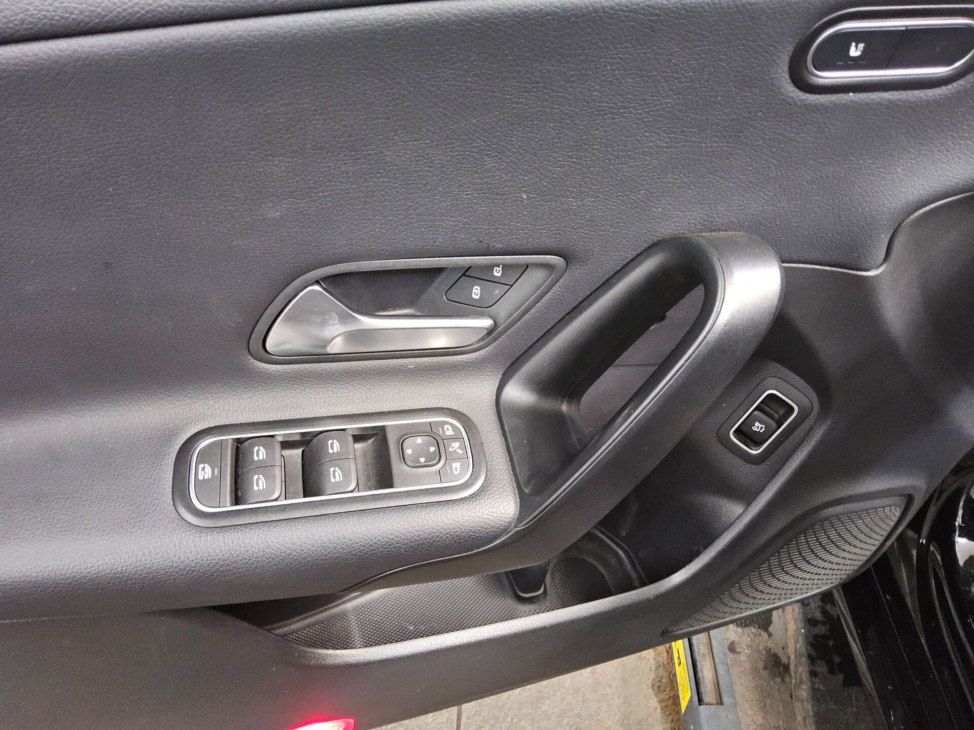 Mercedes-Benz CLA 200 SB d Navi MBUX Pano Sthzg 10