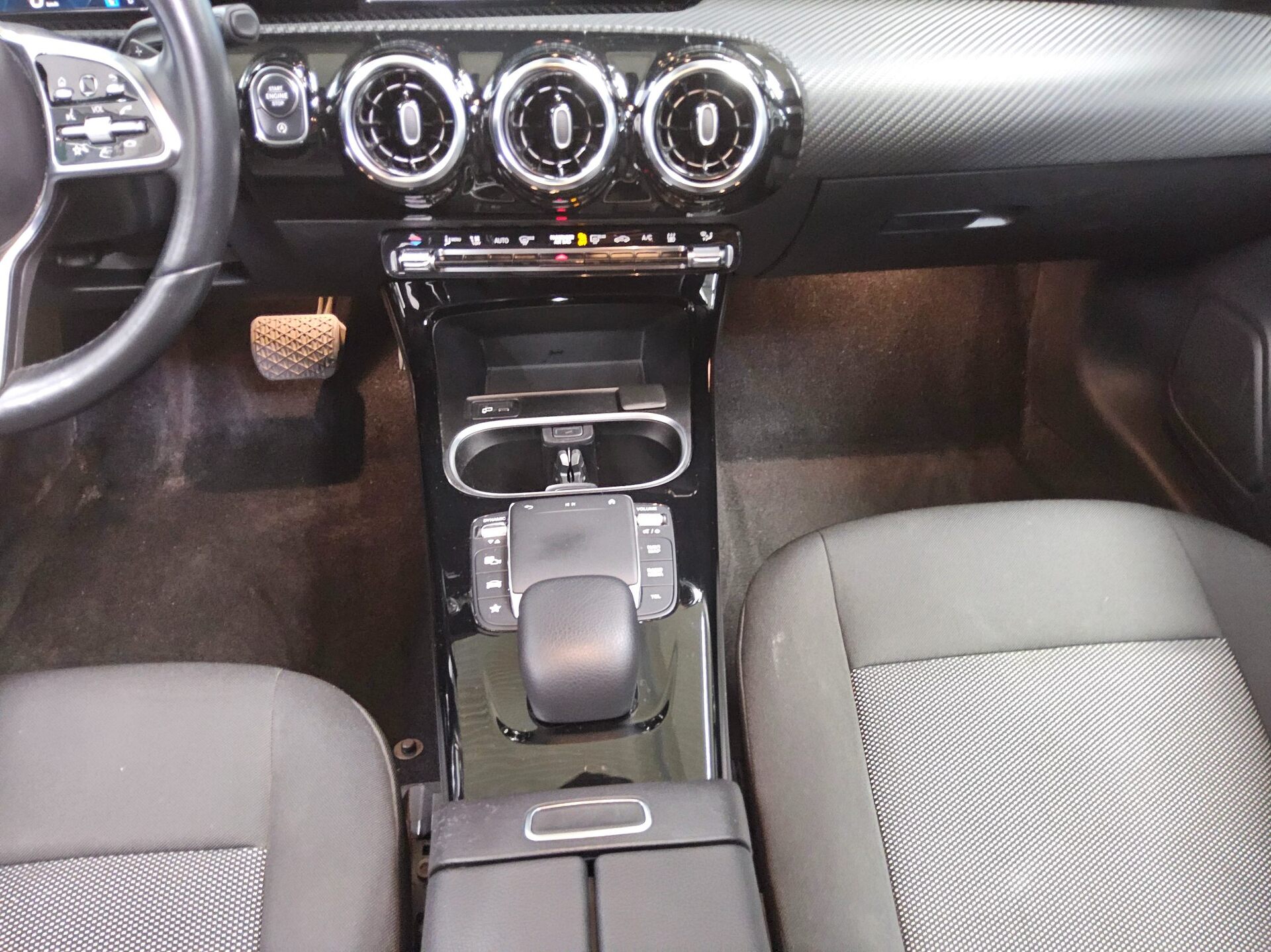 Mercedes-Benz CLA 200 SB d Navi MBUX Pano Sthzg 6
