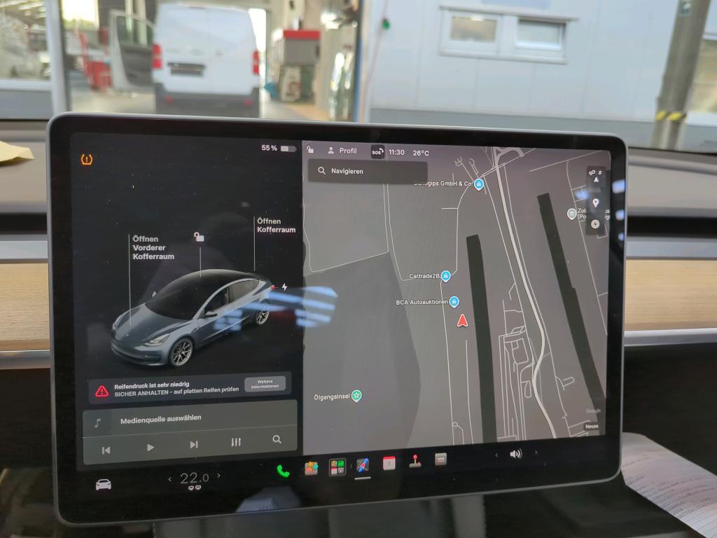 Tesla Model 3 NAVI LED PANO LEDER SHZ 9