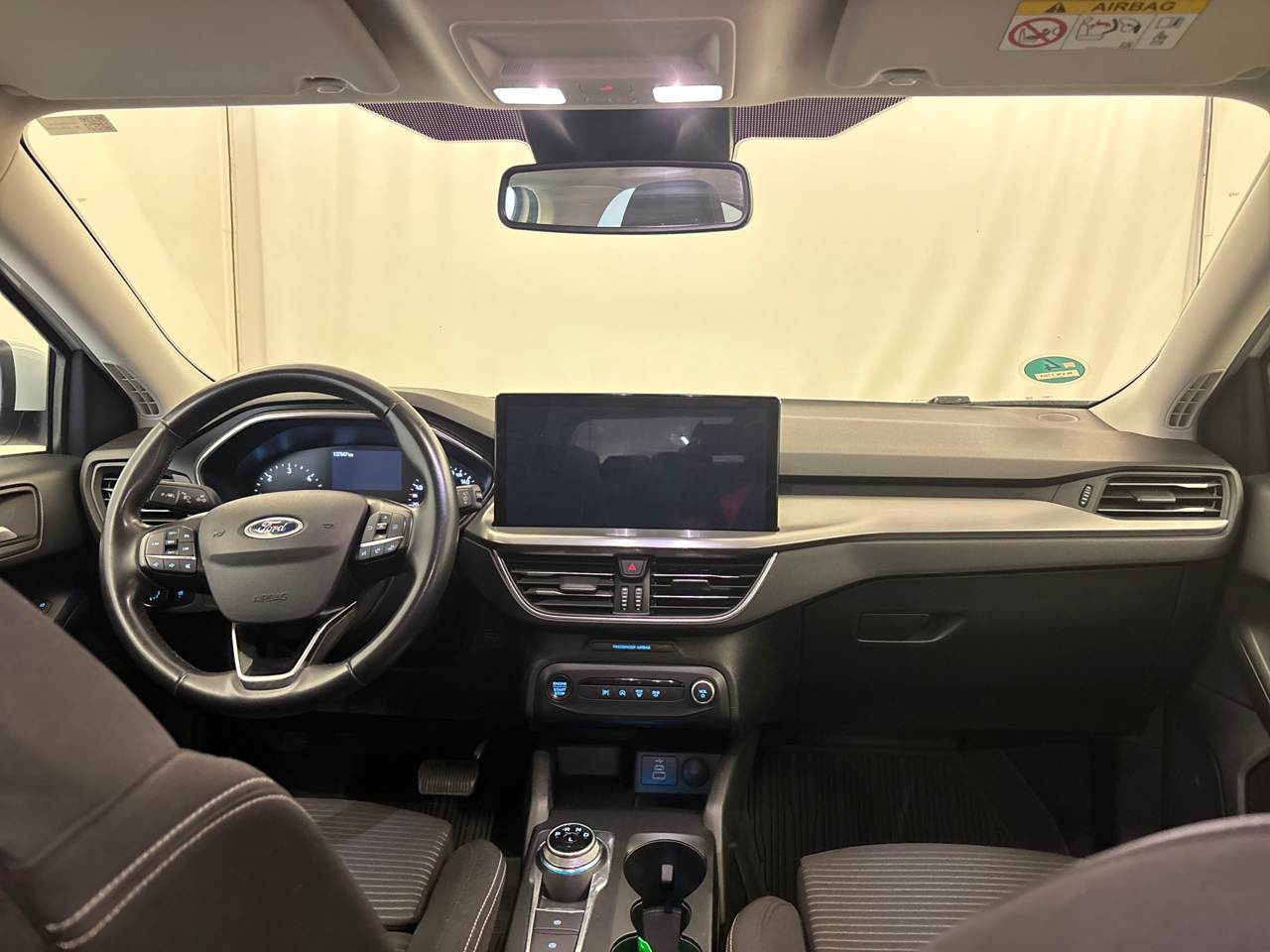 Ford Focus Turnier 1.5 EB Titanium NAVI LED ERGO-SITZ SHZ PDC 5