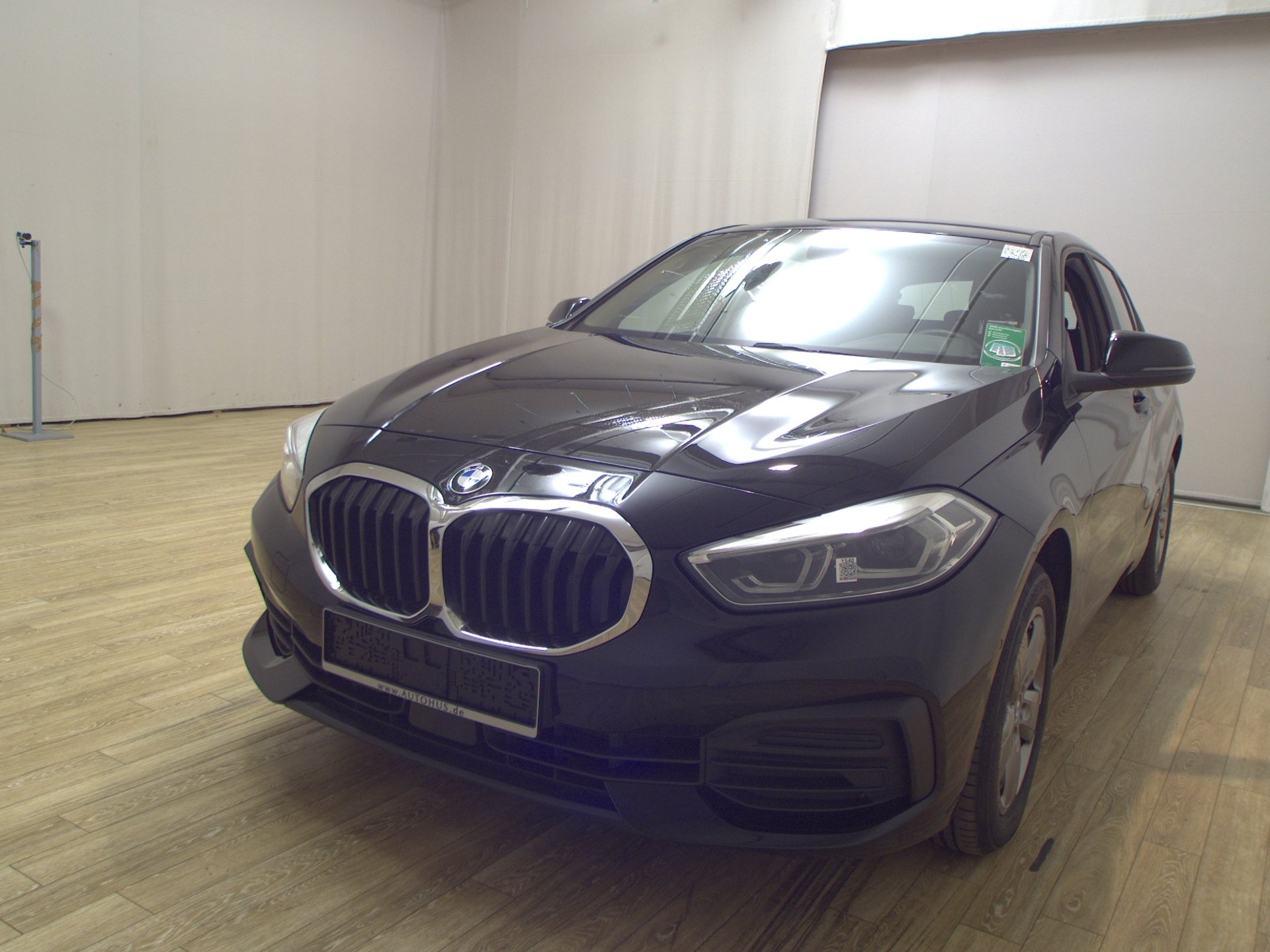 BMW 118dA Advantage Navi LED LC-Pro ACC Shz 2