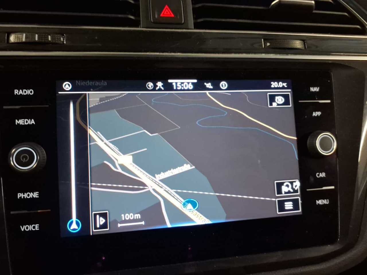 Volkswagen Tiguan 2.0 TDI Life NAVI LED SHZ PDC AHK 9