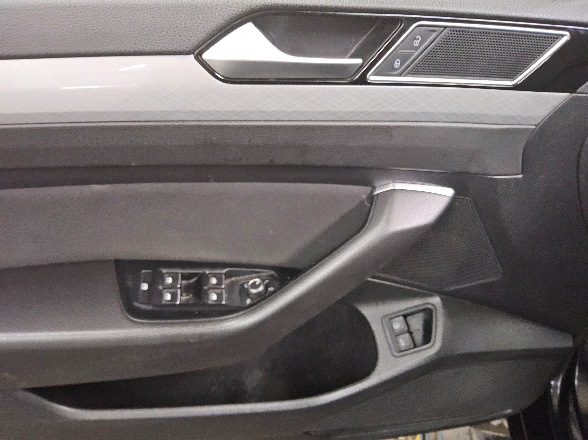 Volkswagen Passat Var. GTE 1.4 TSI Navi Matrix-LED RFK ACC 9