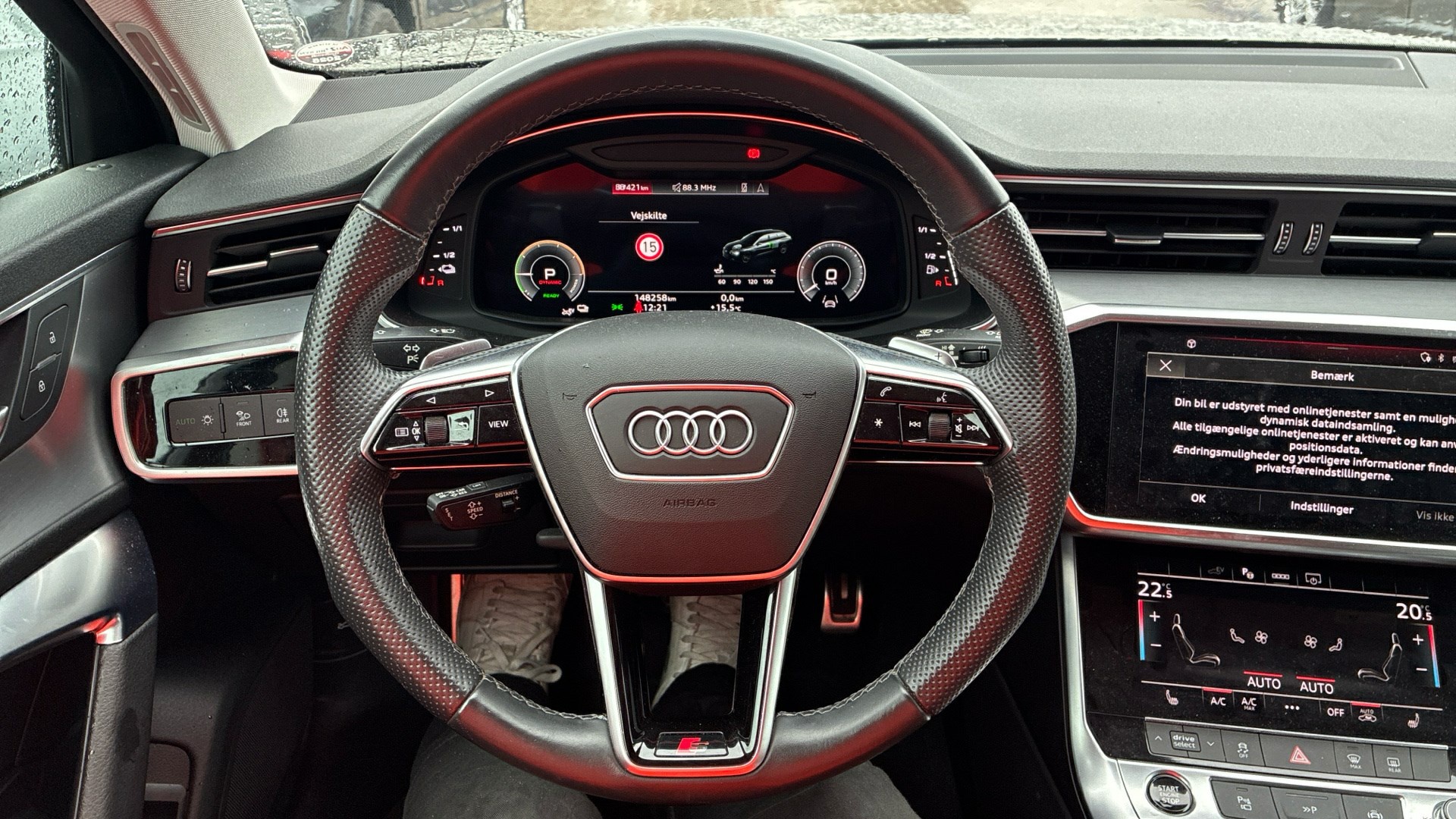 Audi A6 Avant 55 TFSI e Qu. S-Line NAVI SPORTSITZE KLIMAAUT LED RADIO 5