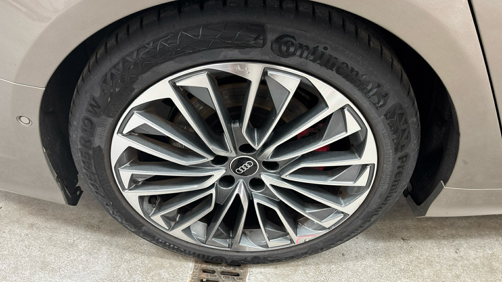 Audi A6 Avant 55 TFSI e Qu. S-Line NAVI SPORTSITZE KLIMAAUT LED RADIO 12