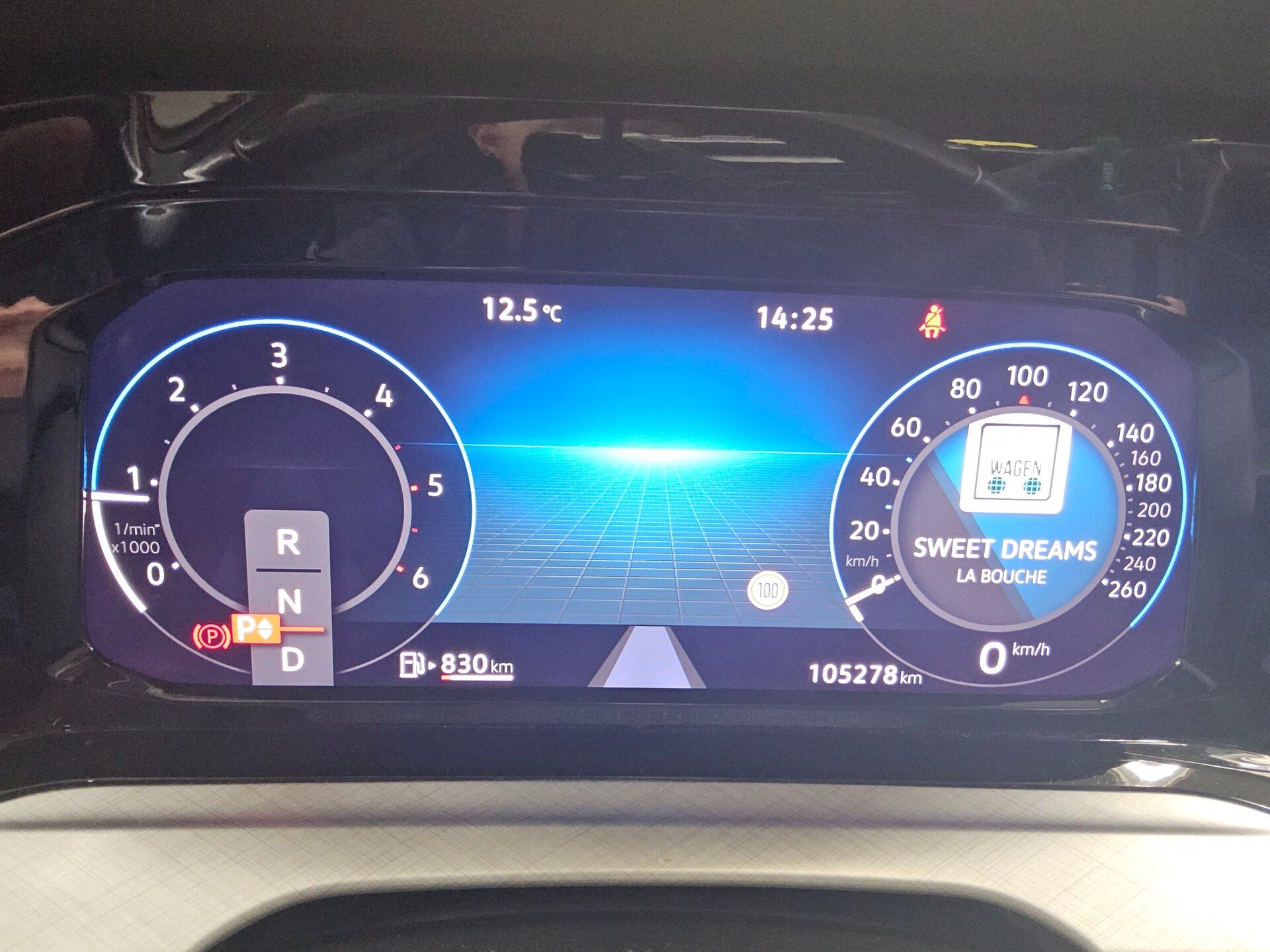 Volkswagen Golf-8 Var. 2.0 TDI Life Navi LED AID RFK 8