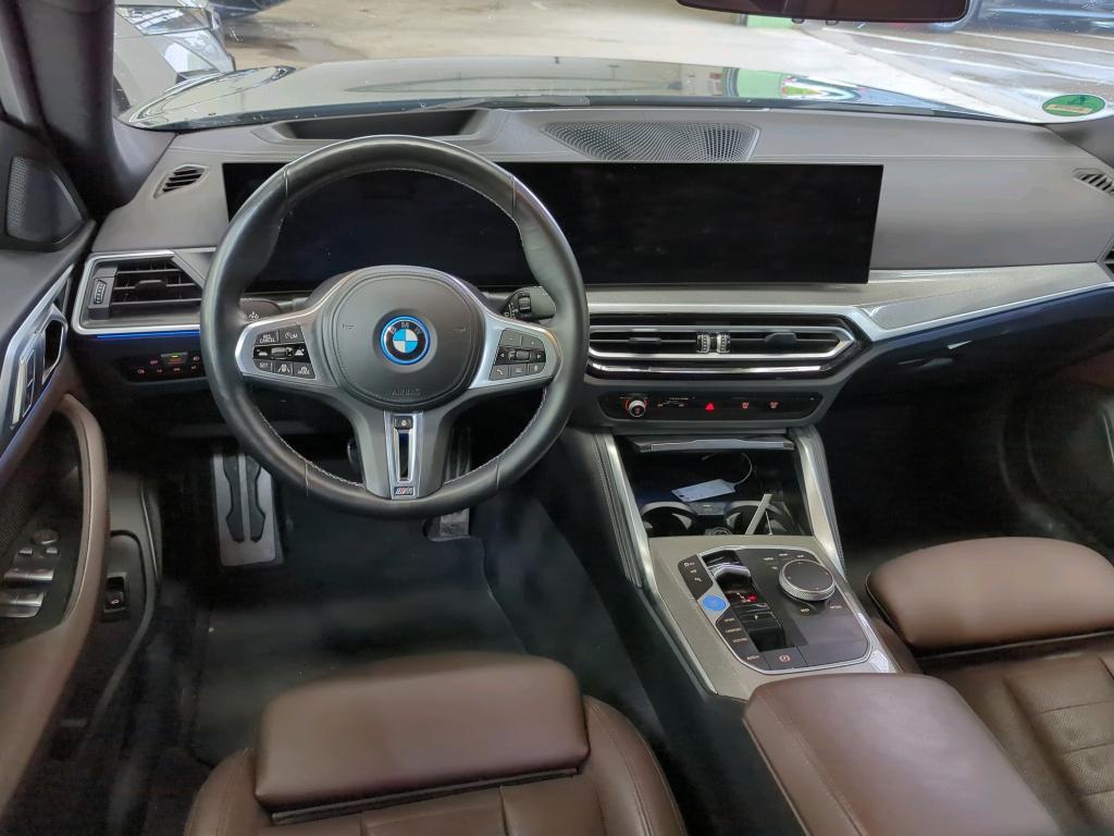 BMW i4 e LEDER LED GSD SHZ PDC 5