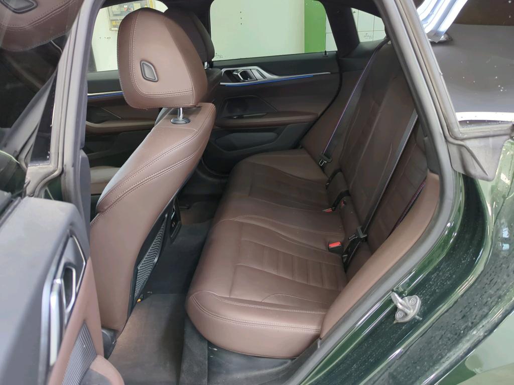 BMW i4 e LEDER LED GSD SHZ PDC 7