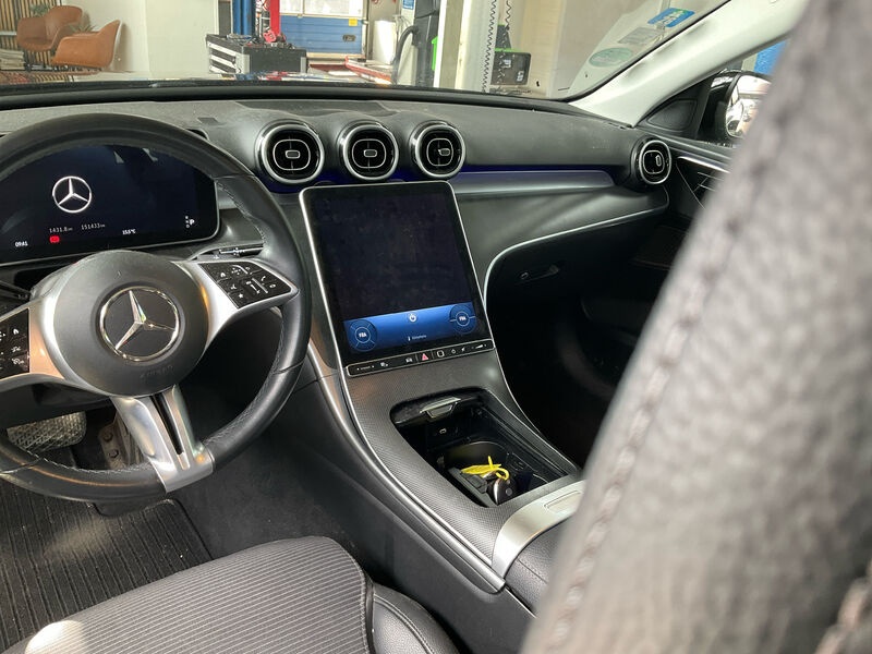 Mercedes-Benz C 220 T d Avantgarde T-Leder Navi LED MBUX 5