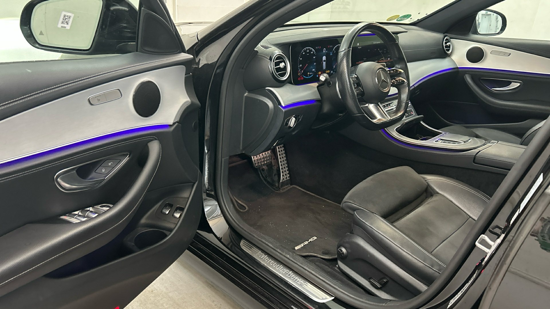 Mercedes-Benz E 220 T d AMG-Line AMG-LINE LEDER NAVI SPORTSITZE KLIMAAUT 5