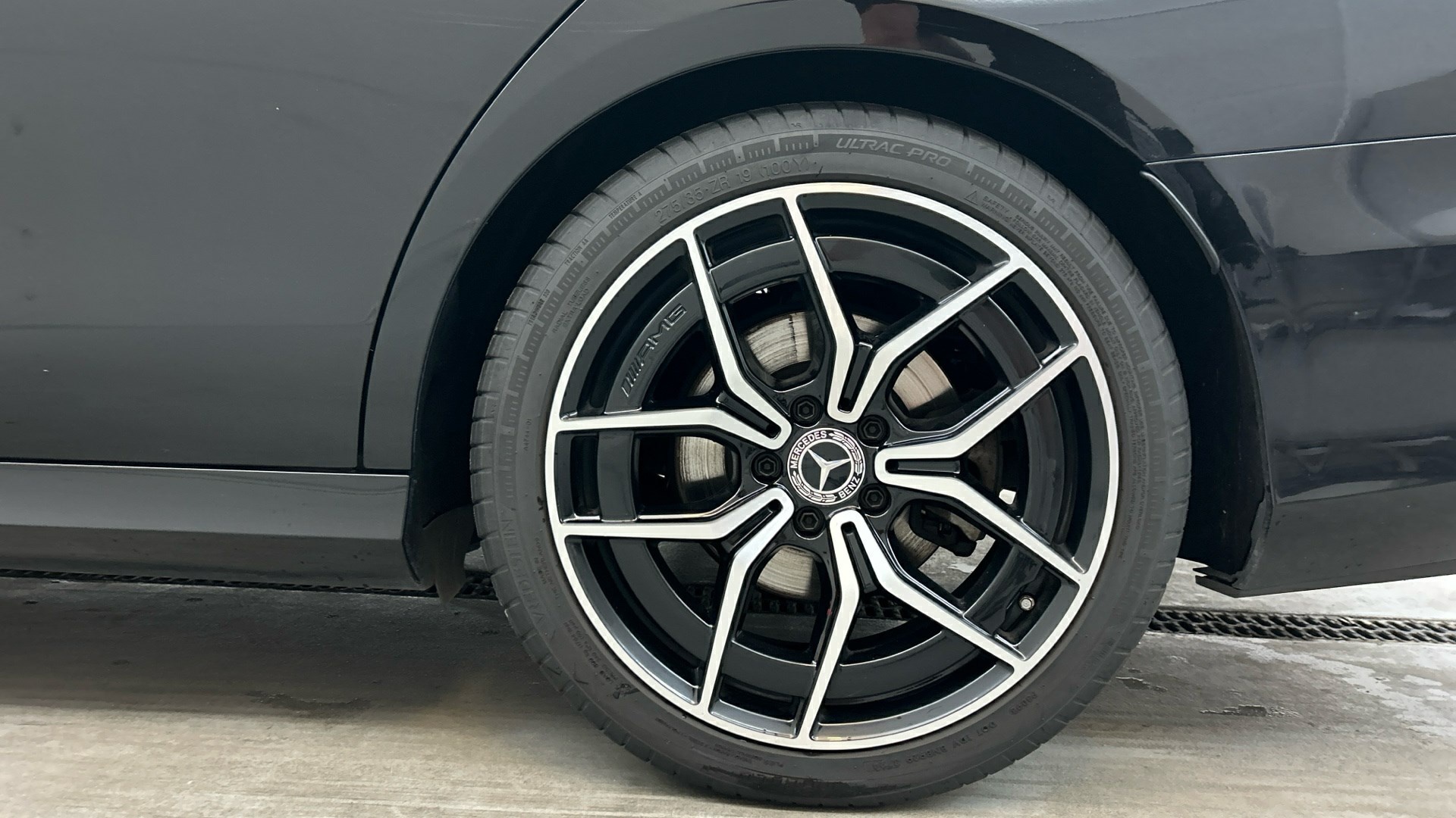 Mercedes-Benz E 220 T d AMG-Line AMG-LINE LEDER NAVI SPORTSITZE KLIMAAUT 12