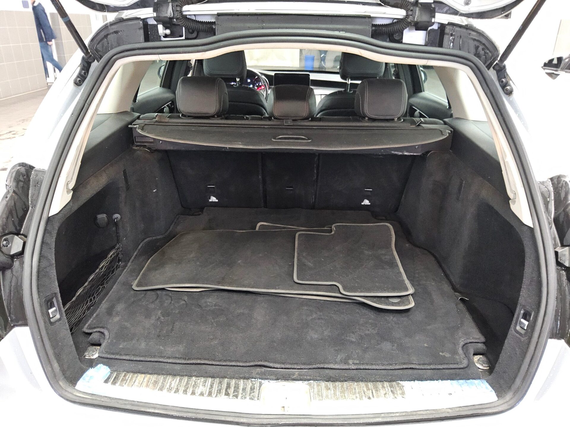 Mercedes-Benz C 200 T d Leder Navi LED RfK AHK Shz Distronic+ 11