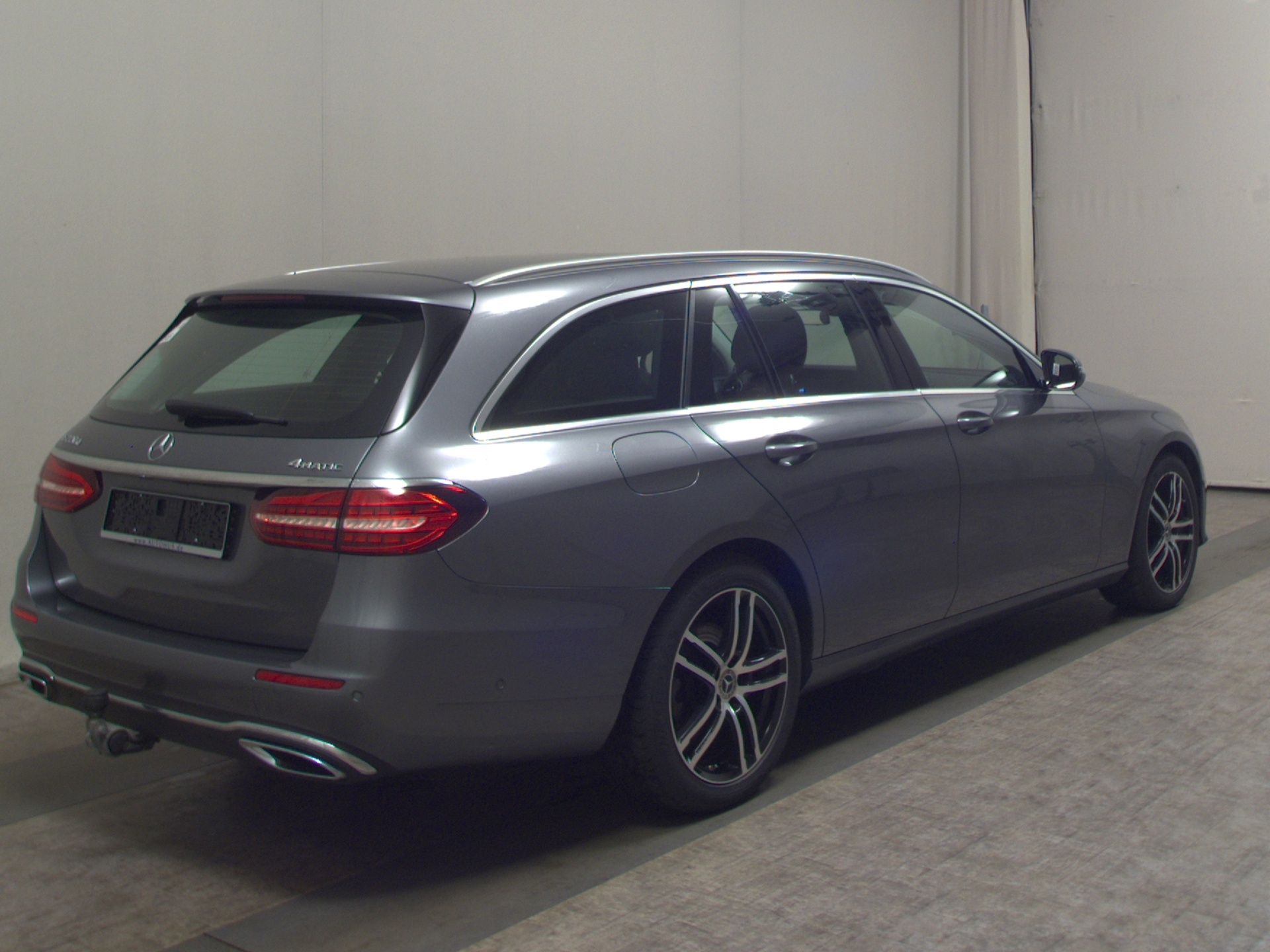 Mercedes-Benz E 220 T d 4M Avantgarde Navi LED Widsrcn Pano AHK RFK 4