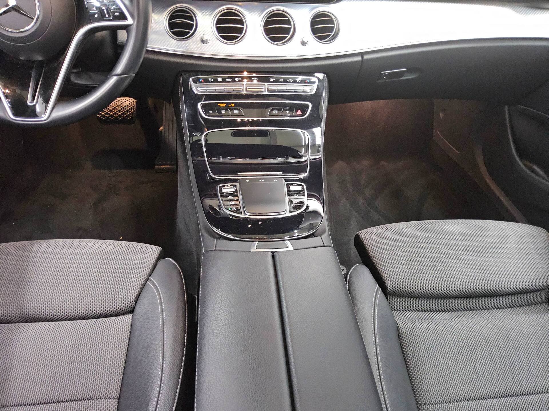 Mercedes-Benz E 220 T d 4M Avantgarde Navi LED Widsrcn Pano AHK RFK 6