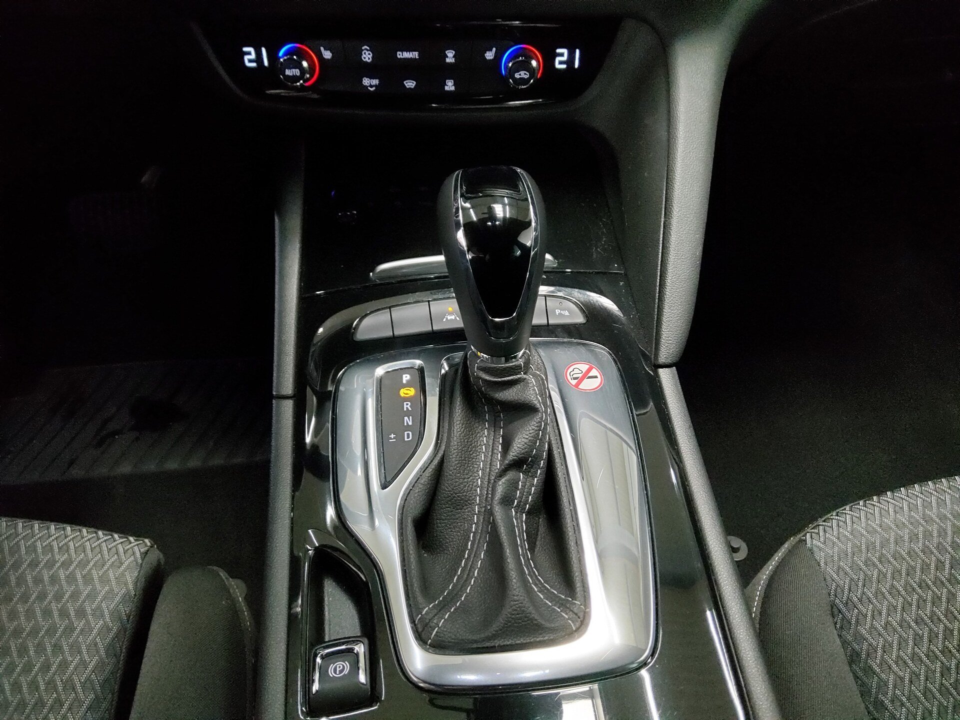 Opel Insignia ST 1.5 D Business Ed. Navi LED Shz 6