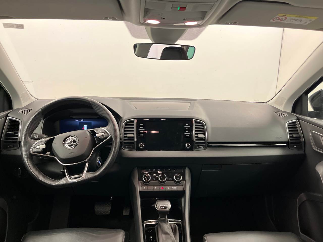 Skoda Karoq 2.0 TDI Style Navi LED VC Leder RFK 6