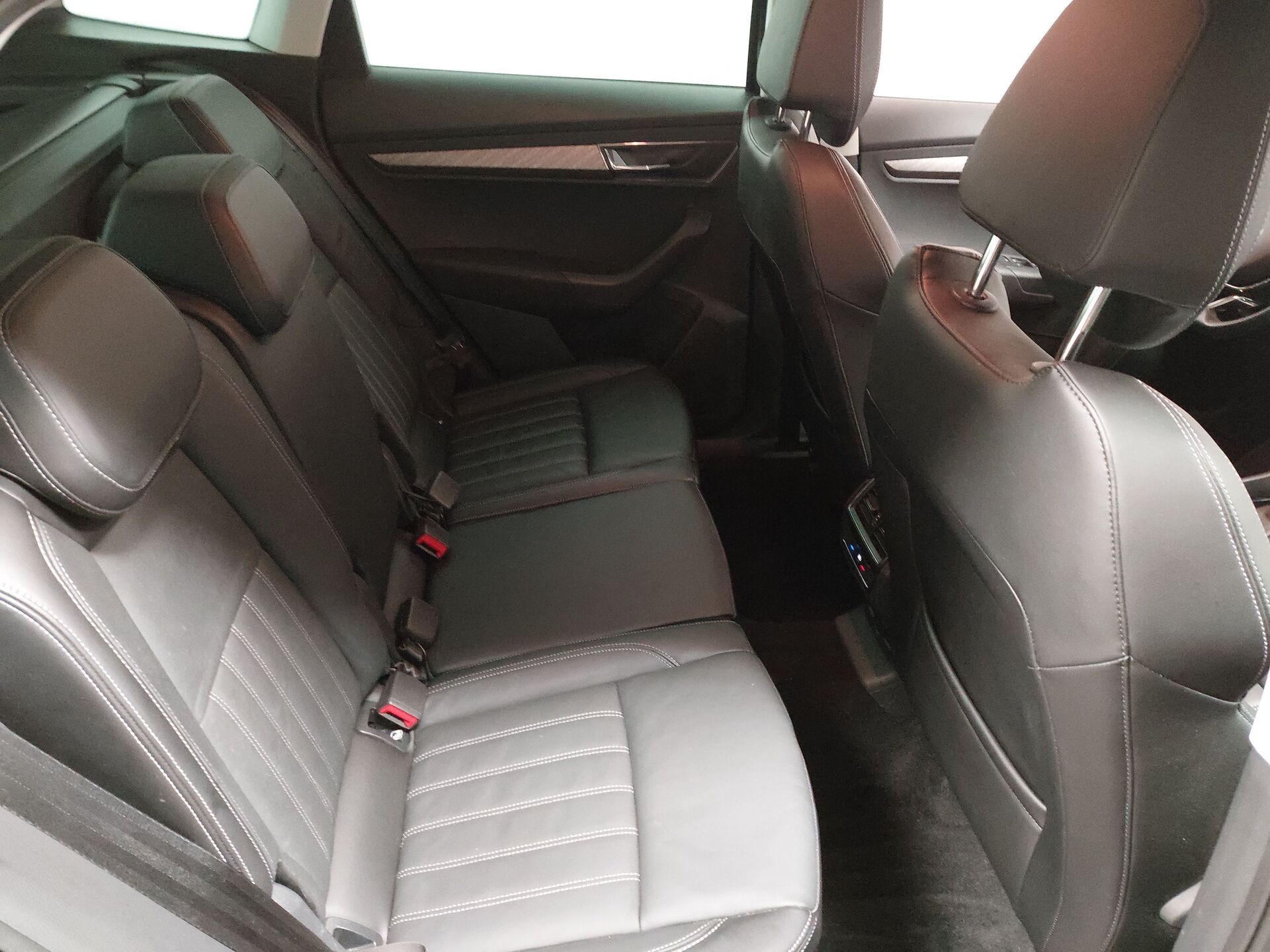 Skoda 2.0 TDI 2.0 TDI Style Navi LED VC Leder RFK 13