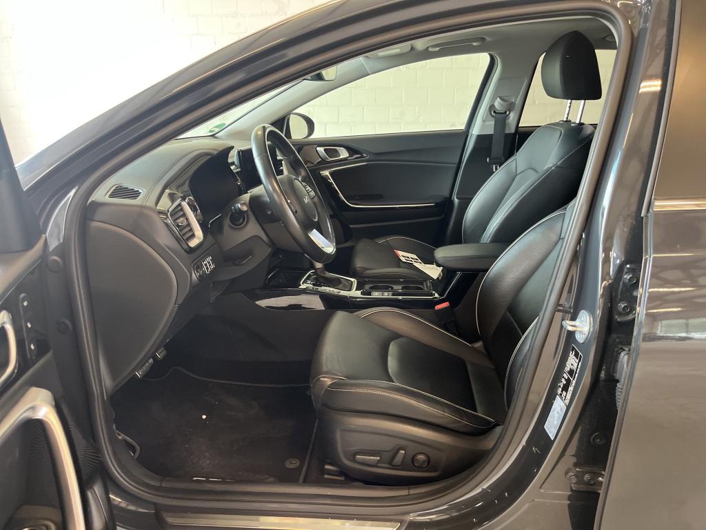 Kia cee'd 1.6 PHEV Platinum PANO RFK 6