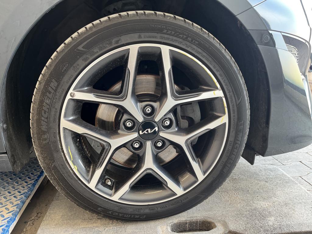 Kia cee'd 1.6 PHEV Platinum PANO RFK 12
