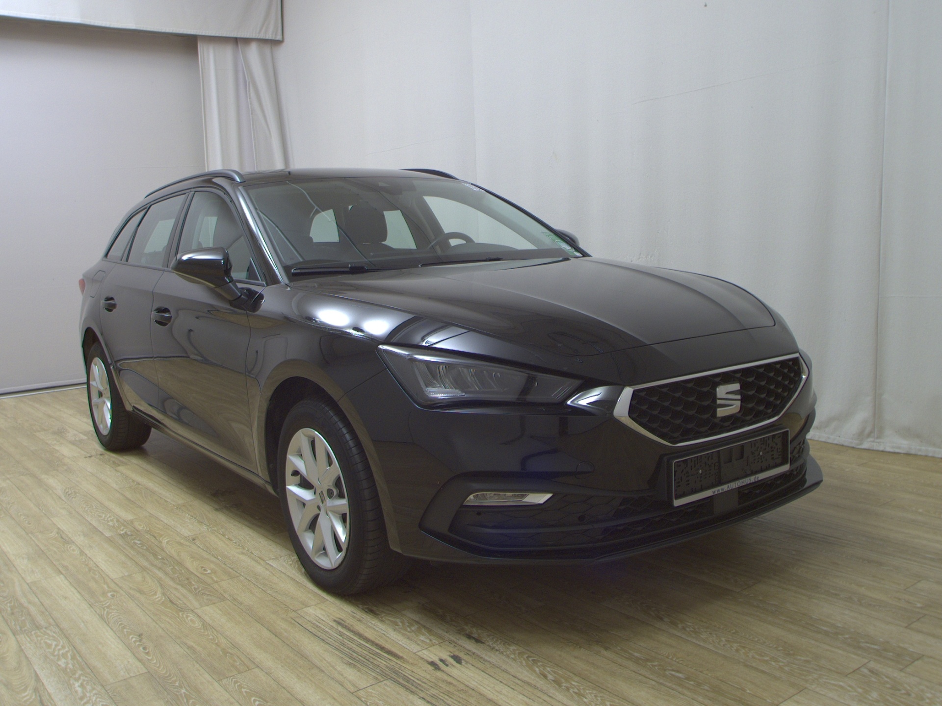 Seat Leon Sportstourer 2.0 TDI Style Navi LED Virtual PDC Shz 3
