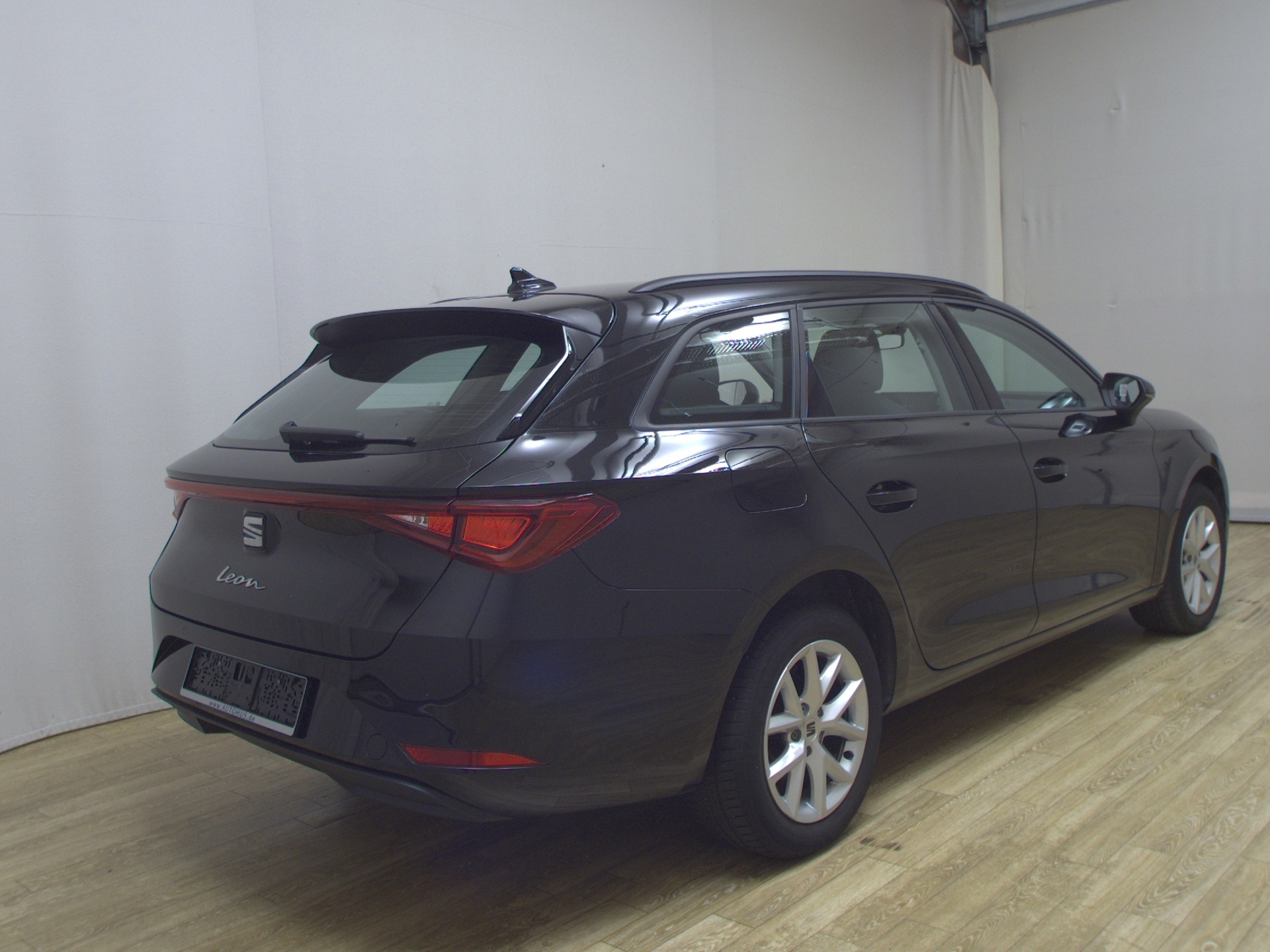 Seat Leon Sportstourer 2.0 TDI Style Navi LED Virtual PDC Shz 4