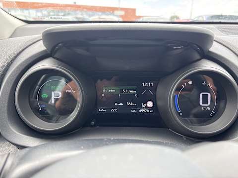 Toyota Yaris 1.5 VVT-I Team D NAVI RFK LED 9
