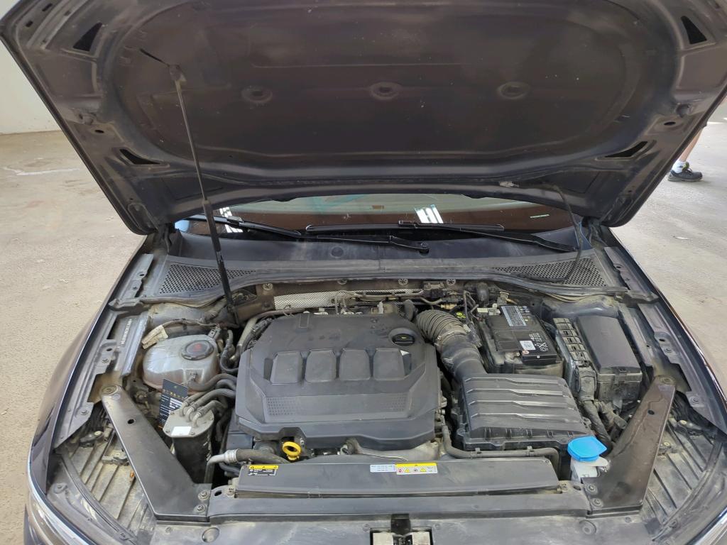 Volkswagen Passat Variant 2.0 TDI Business Navi LED AHK RFK ACC 11