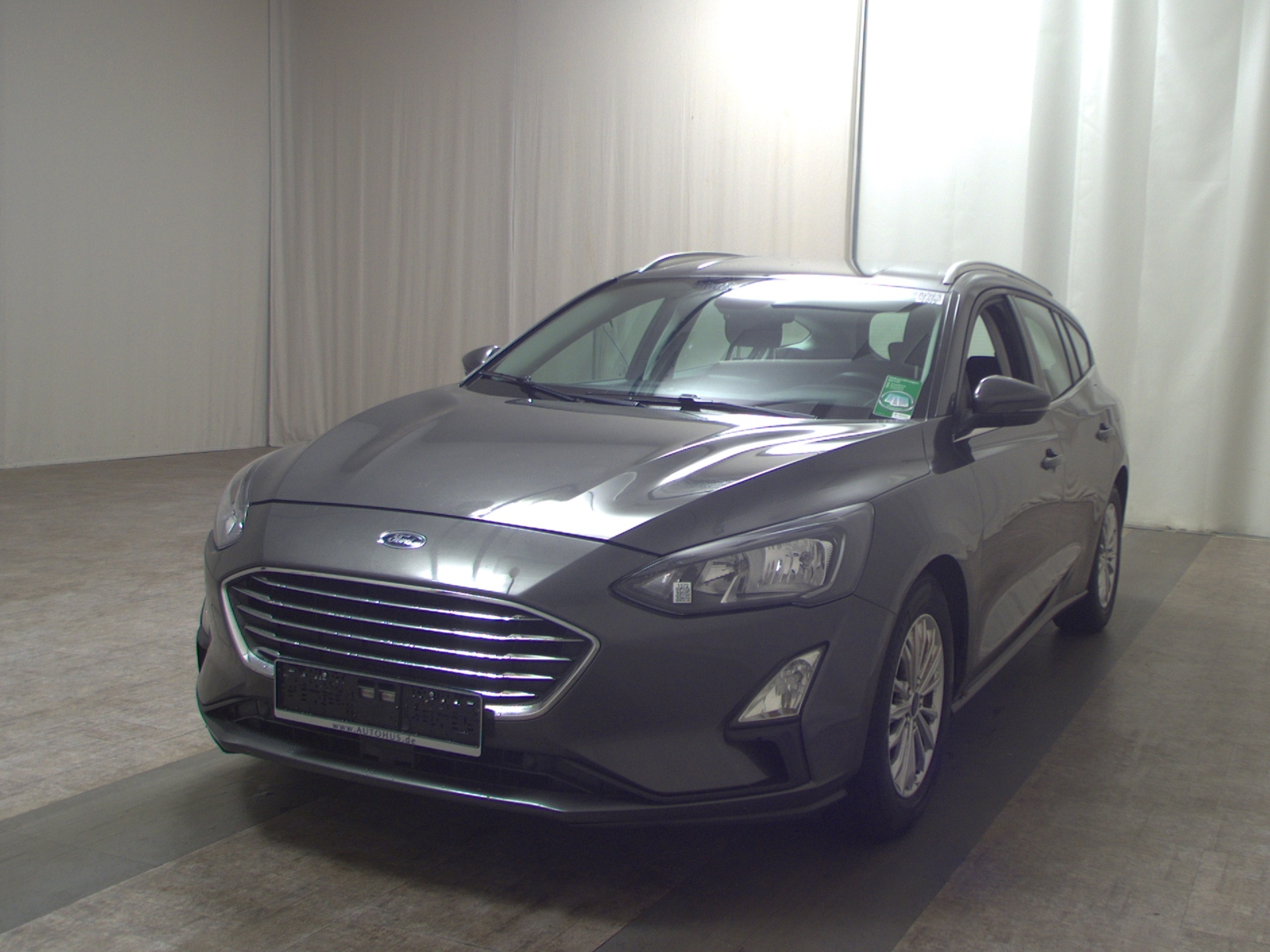 Ford Focus Turnier 1.5 EB Titanium NAVI KLIMAAUT LED SHZ PDC 2