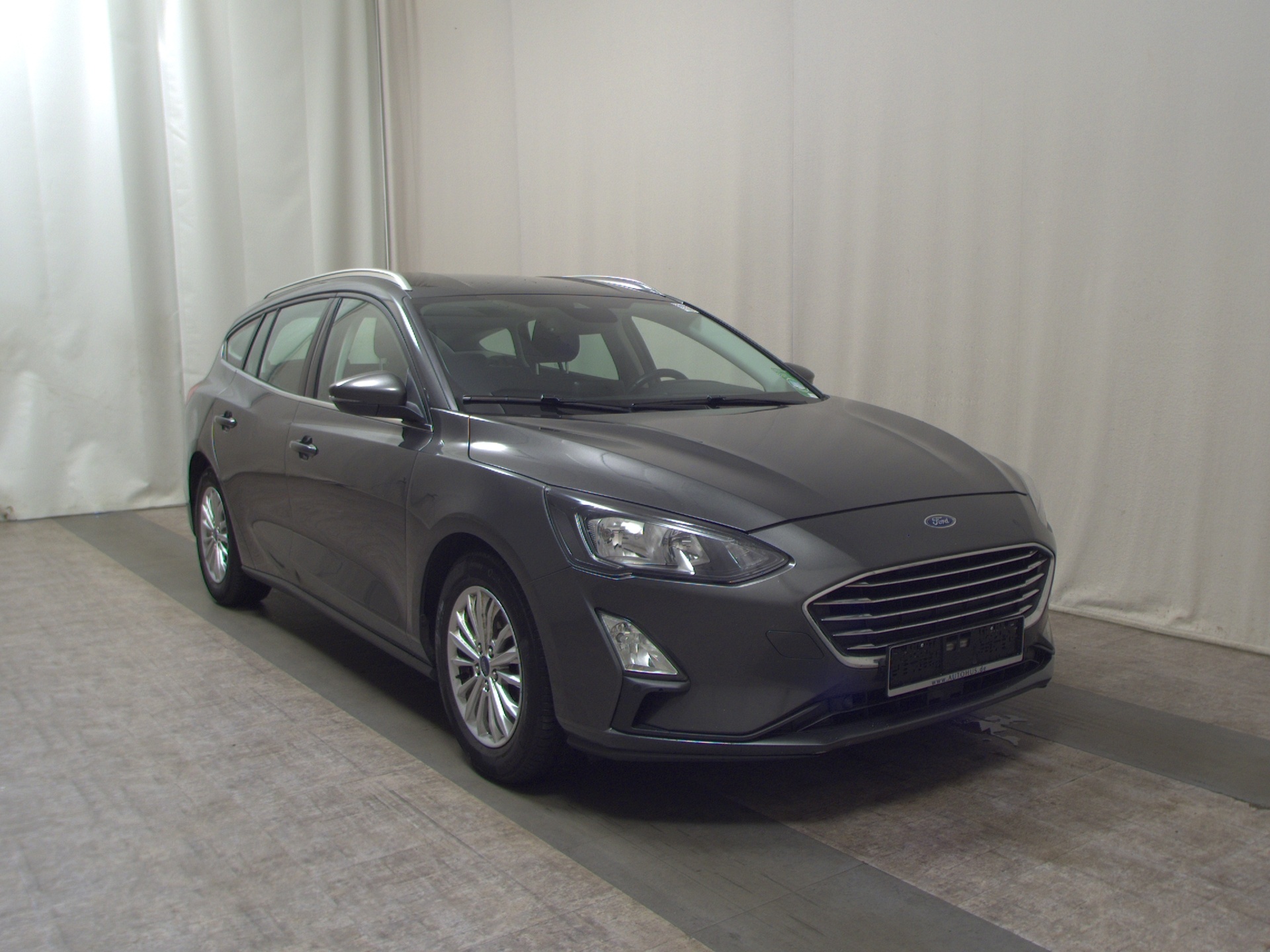 Ford Focus Turnier 1.5 EB Titanium NAVI KLIMAAUT LED SHZ PDC 3