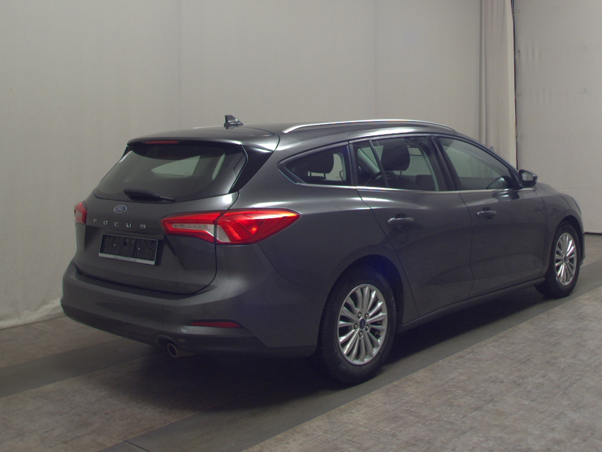 Ford Focus Turnier 1.5 EB Titanium NAVI KLIMAAUT LED SHZ PDC 4